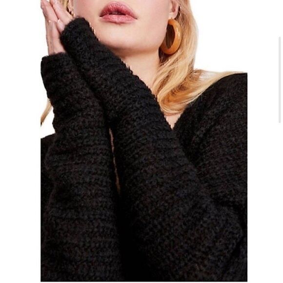 NWT Free People Moon Beam Alpaca Blend Sweater Black Small - Picture 2 of 13